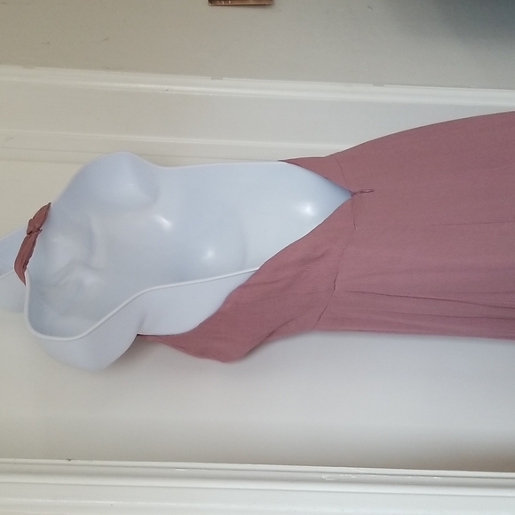 Halter neck Dress - Picture 8 of 9